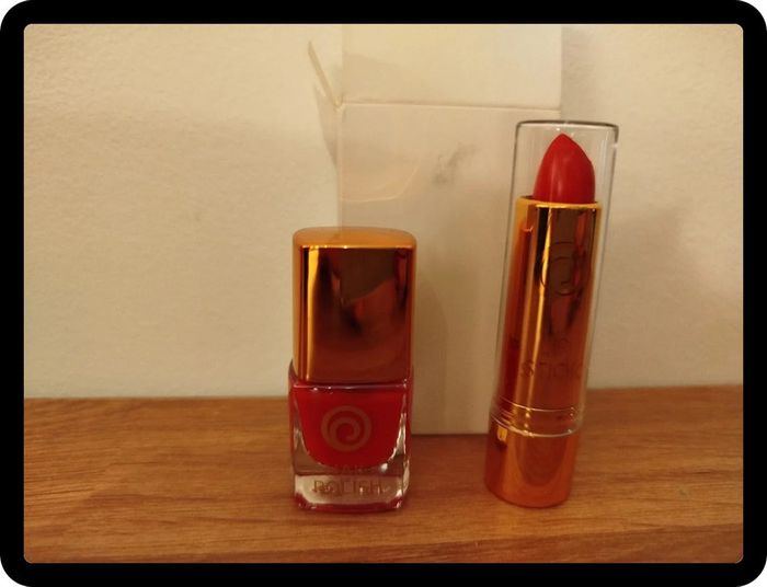 Lot vernis et rouge à lèvres rouge - photo numéro 2