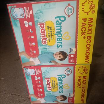 Lot pampers premium pants T6