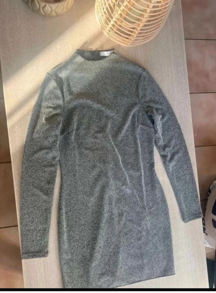 Très belle robe élégante Mango 🩶