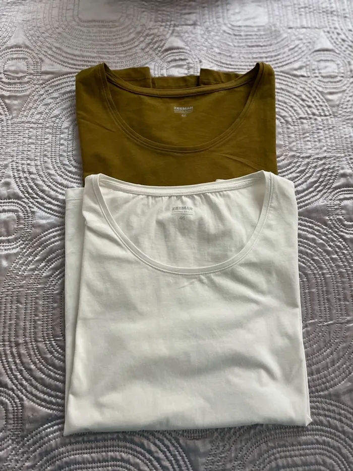Lot 2 T-shirts femme kaki et blanc T 46