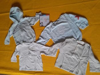 Lot Obaibi 6 mois bébé mixte (ou garçon 👦)