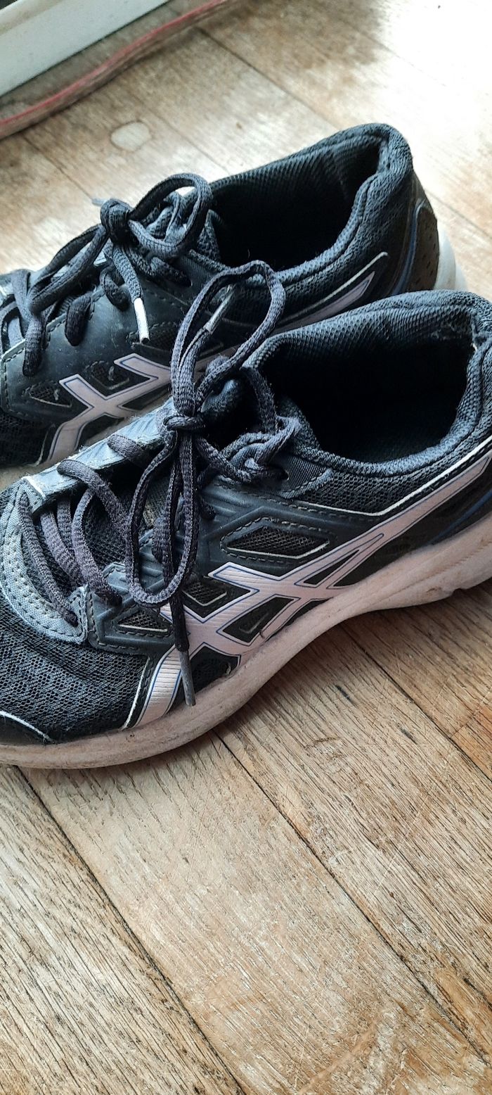 Asics femme pointure 37,5 - photo numéro 2