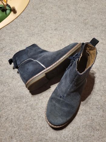 Bottines grises vertbaudet p.29