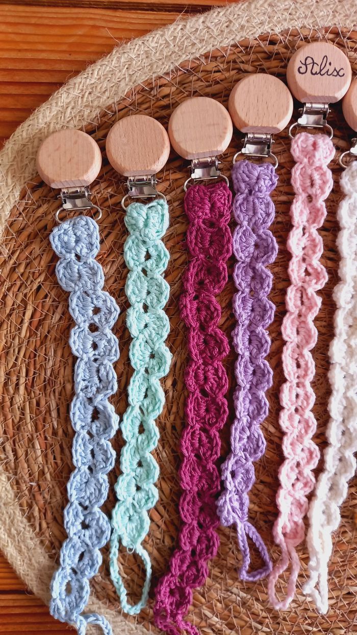 Attaches tétines au crochet coloris au choix🌈 - photo numéro 2