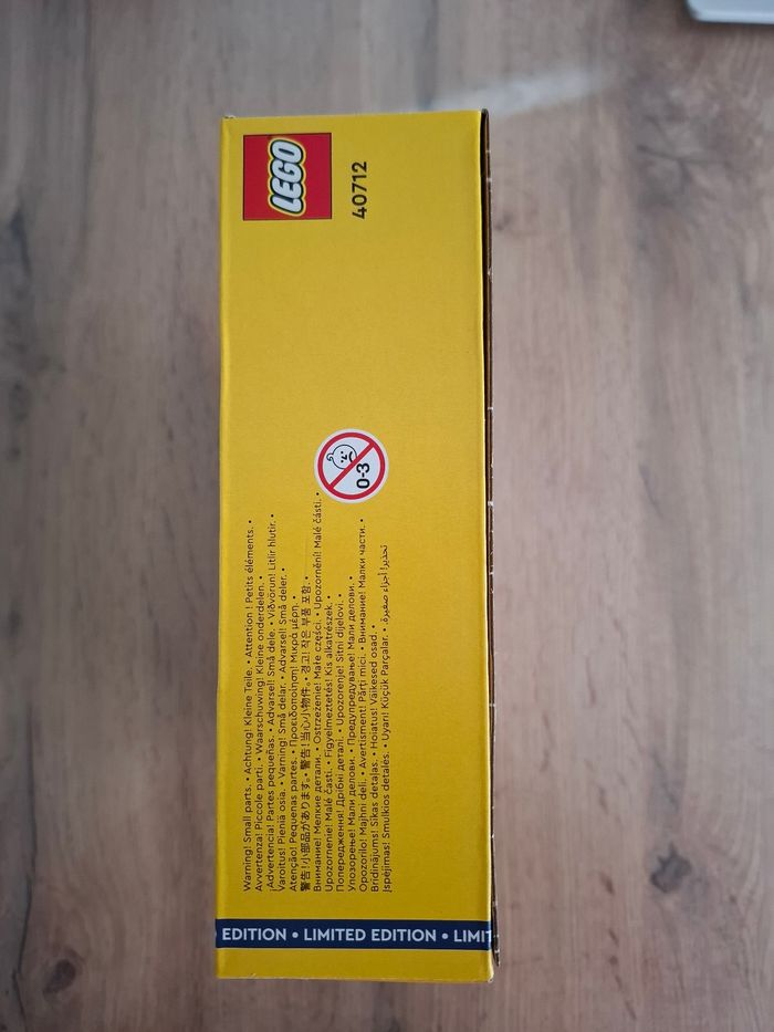 LEGO GWP 40712 - La micro base de lancement de fusée - photo numéro 2