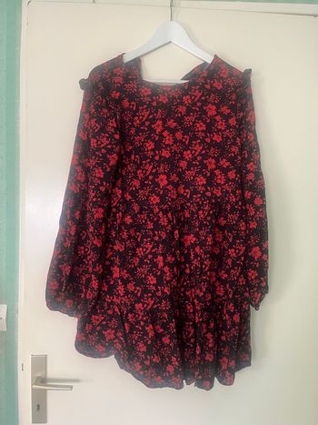 Robe Primark détails fleuri taille 38  