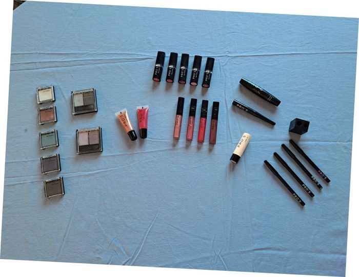 Lot de maquillage neuf PRO'S - 25 pieces - photo numéro 3