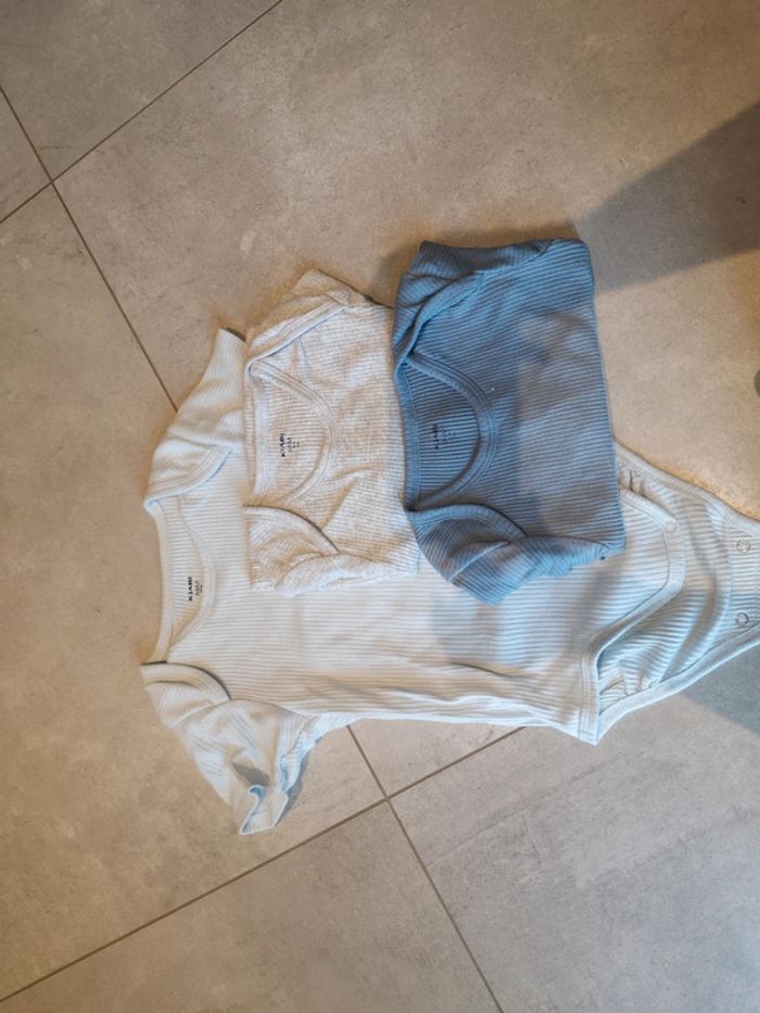 3 bodies manches courtes kiabi 36 mois