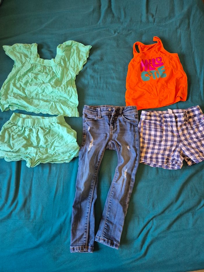 Lot vêtements fille 4 ans - photo numéro 4