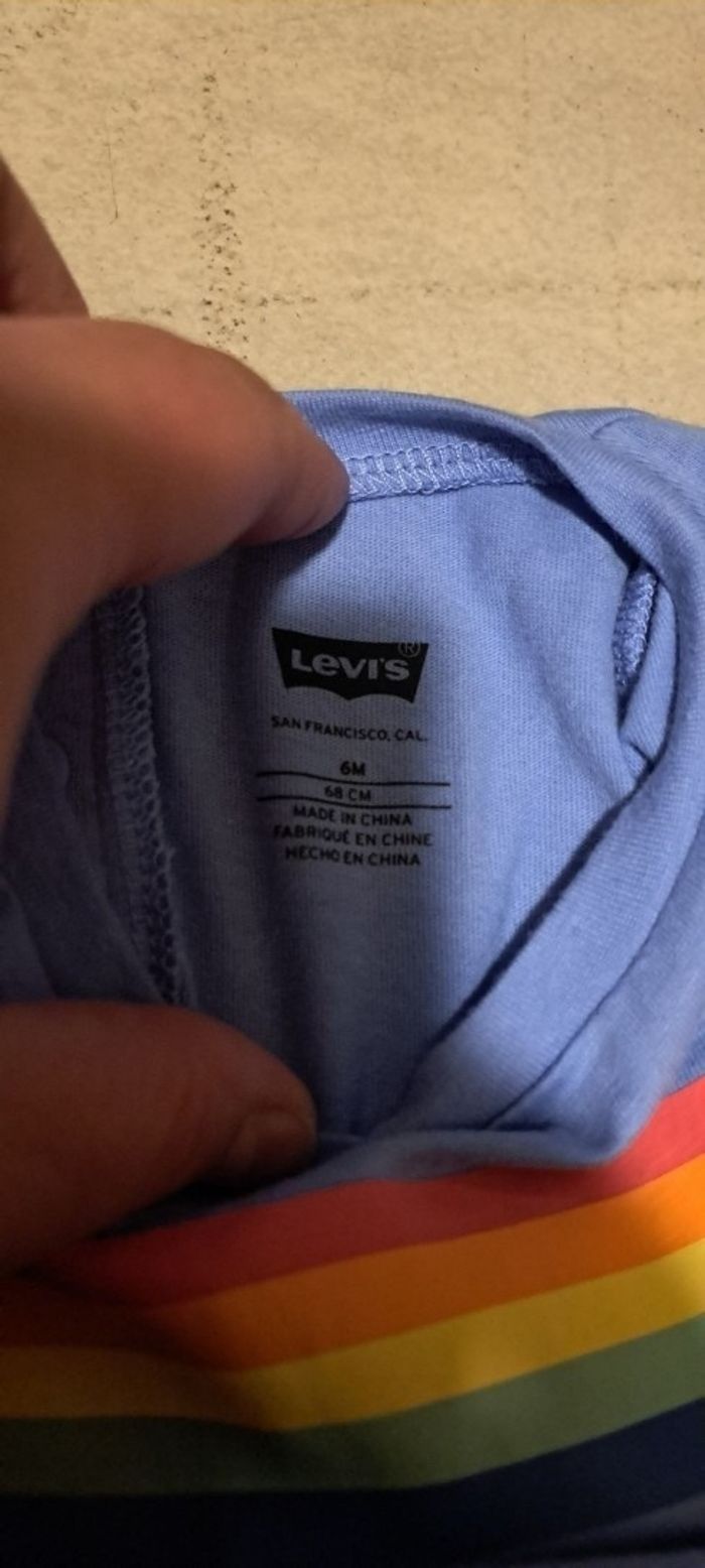 2 T -Shirts Lev'is 6 mois - photo numéro 6