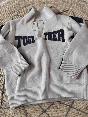 Pull 5 ans tape à l'œil