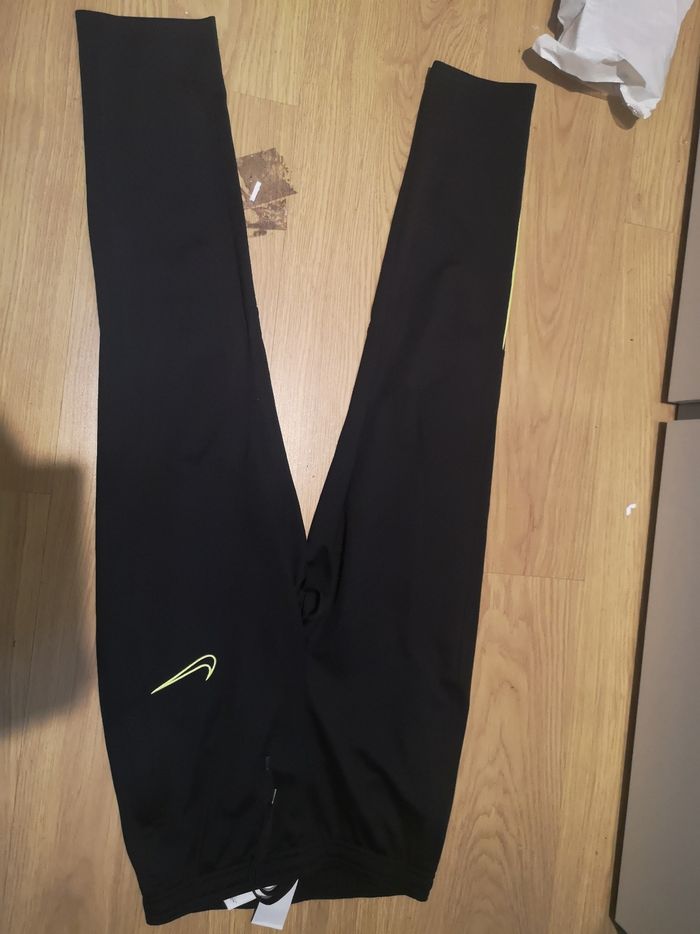 Survêtement Nike 13 ans - photo numéro 3