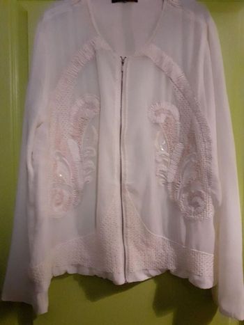 Jolie veste crème T44/46