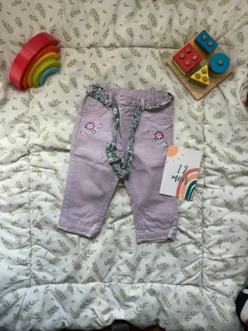 jean violet clair avec ceinture et broderie mots d'enfants 12 mois taille réglable