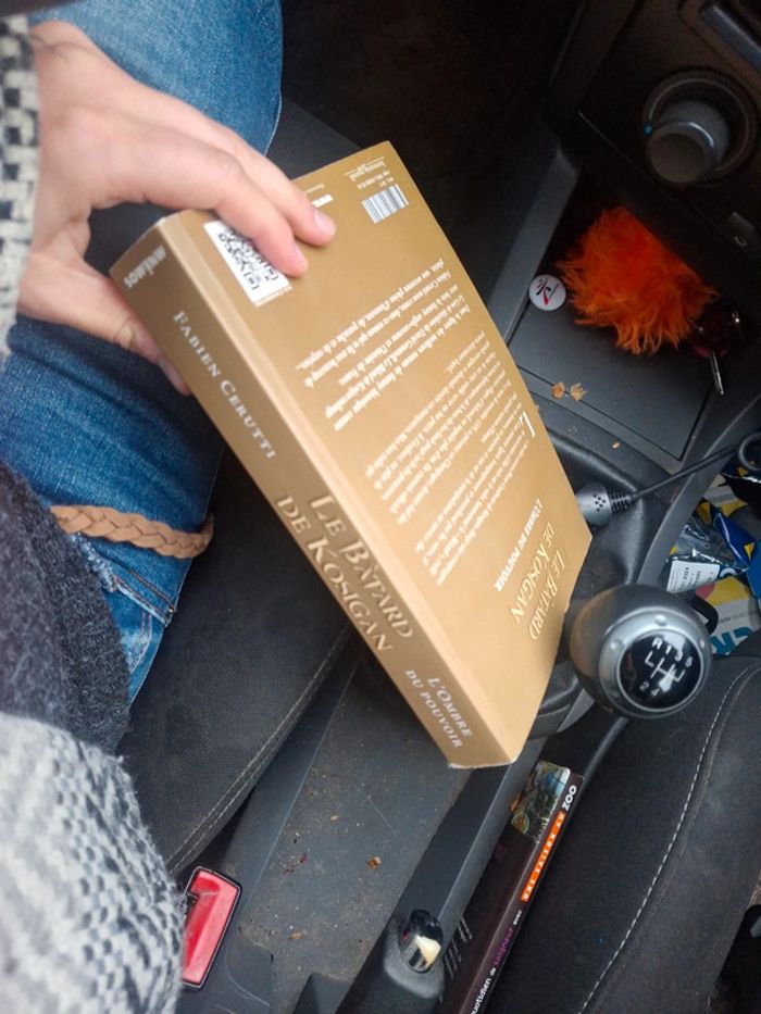 Livre l'ombre du pouvoir - photo numéro 9