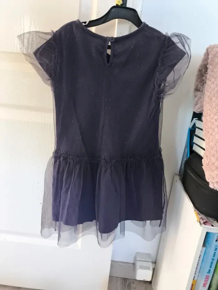 Robe violette à paillettes 5 ans - photo numéro 4