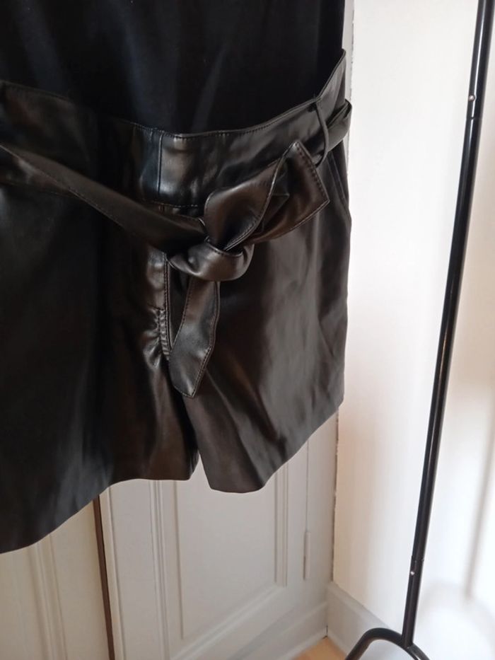 Short de grossesse simili cuir - Kiabi - 38/M - photo numéro 2