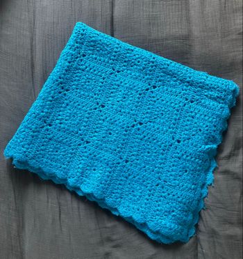 Vintage couverture granny crochet bleu