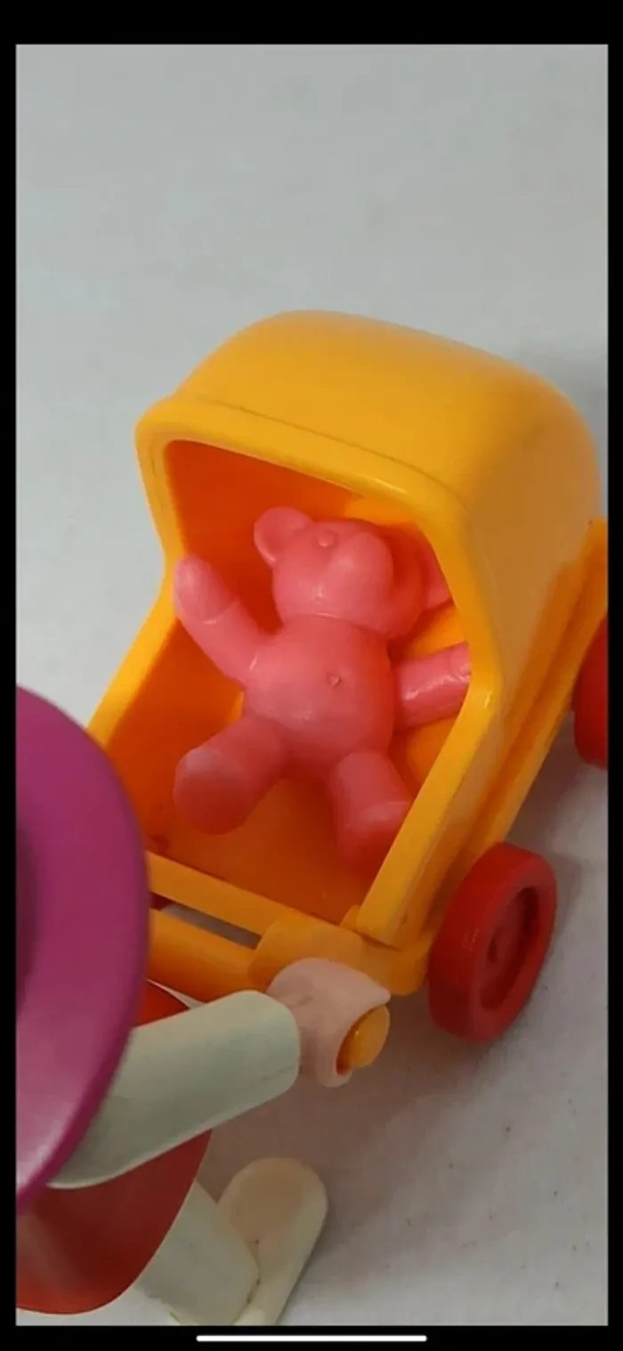 Enfant fille avec landau et doudou ours playmobil - photo numéro 7