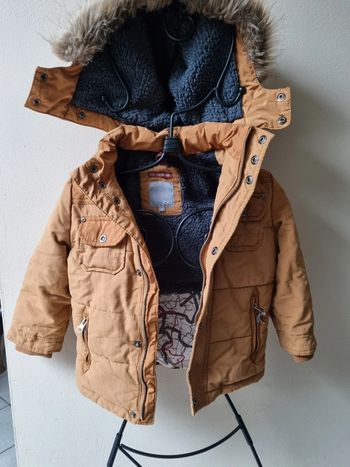 Manteau bien chaud moutarde