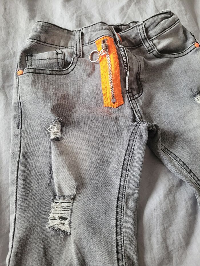 pantacourt en jeans desquared2 8ans (5e) - photo numéro 2