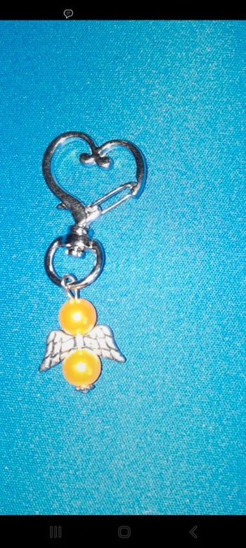 Porte clés forme cœur avec ange neuf