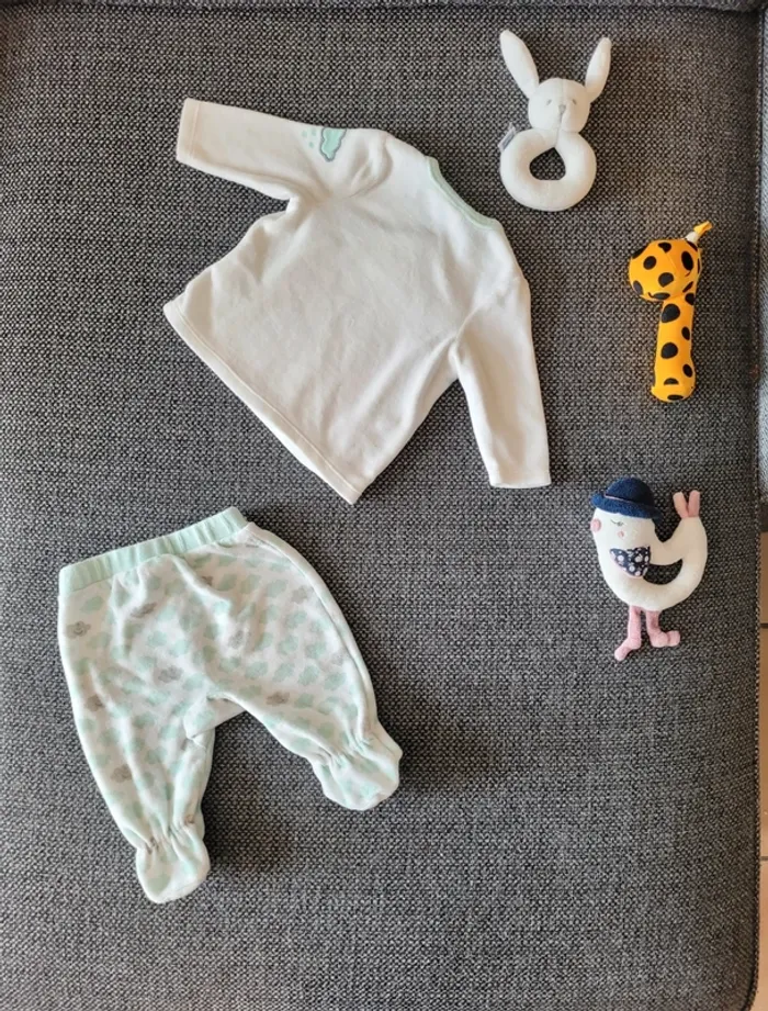 Pyjama velours 2 pièces 3 mois - photo numéro 9