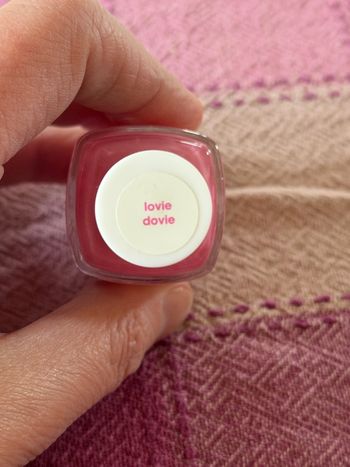 Vernis à ongles Essie rose numéro 20 lovie dovie 