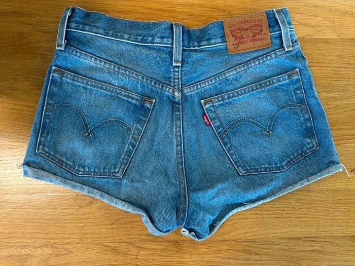 Short Lévis taille 25 - photo numéro 2