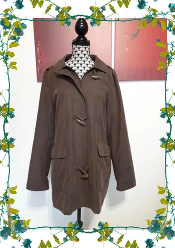 Veste coupe vent  taille 38 capuche détachable
