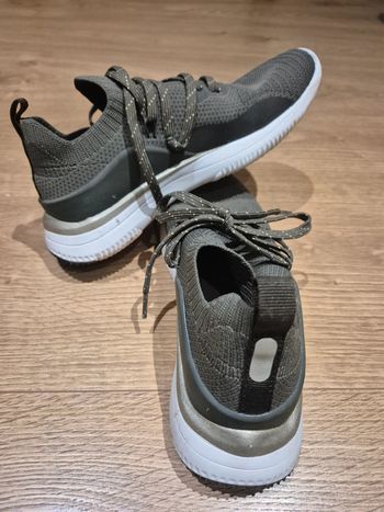 Baskets taille 37