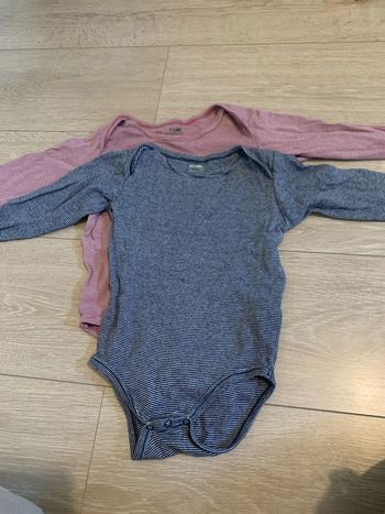 Lot 2 bodies 24mois Kiabi