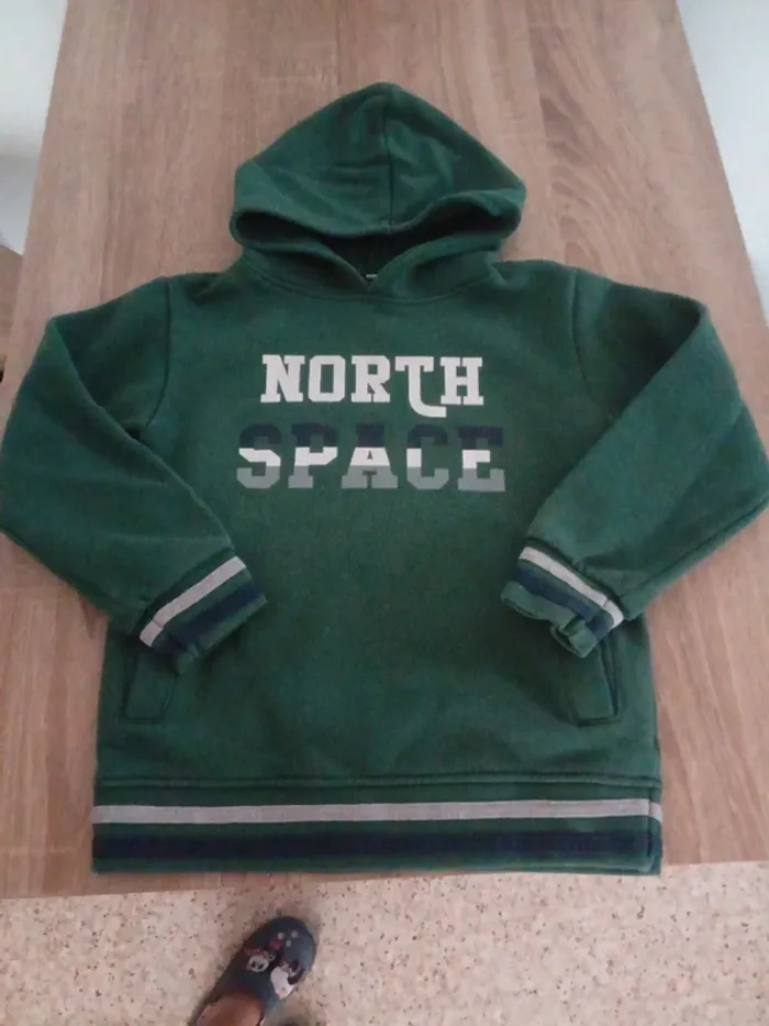 🌹pull a capuche 6 ans 🌹