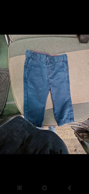 Vend lot de 10 pantalon taille 6 mois