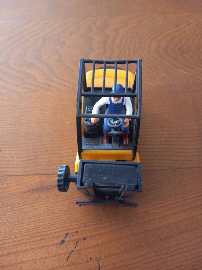 Chariot élévateur - photo numéro 2