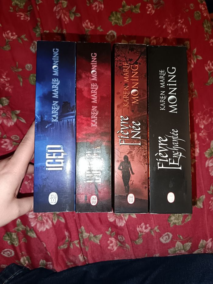 Lot chroniques de Dani mega O'Malley - photo numéro 10