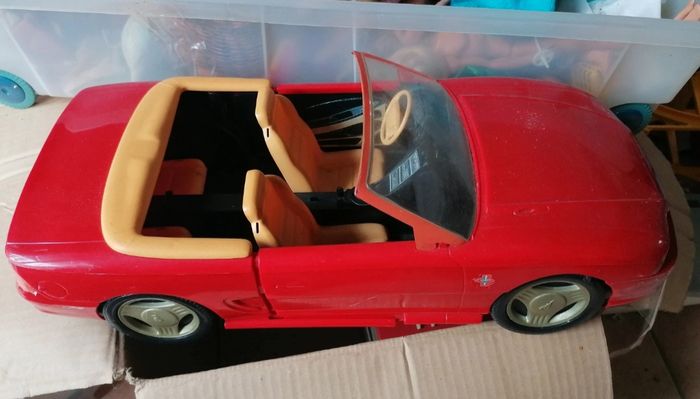 Voiture barbie mustang vintage années 70 très bon état - photo numéro 2