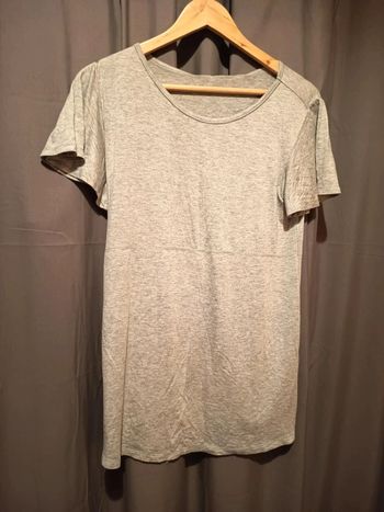 Robe courte. Marque noppies. Bas doublure sur le devant. Dans Tissus metal anti radiation.