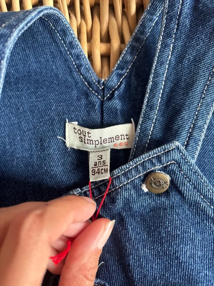 Robe en jean fille 3ans neuf sans étiquette - photo numéro 3