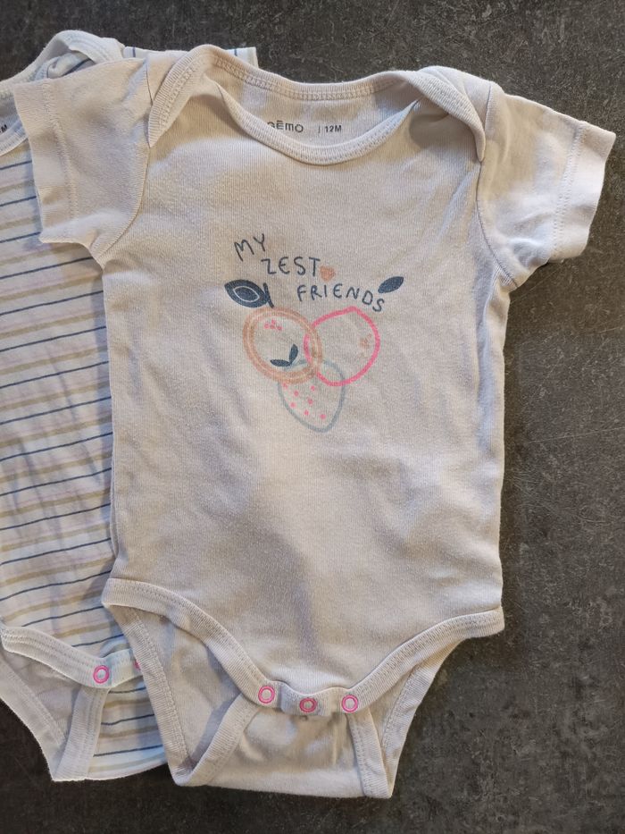 Lot bodies "my zest friends" 12 mois - photo numéro 2