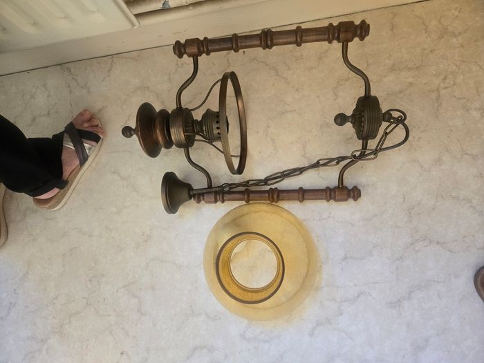 Divers objets et meubles en bois prix a proposer - photo numéro 3