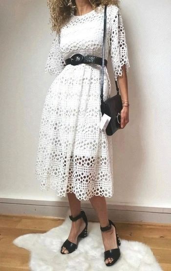 Magnifique robe en guipure blanche _ ideal mariage ou cérémonie Maje