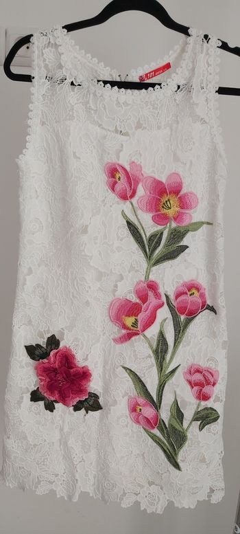 Robe à dentelles à fleur