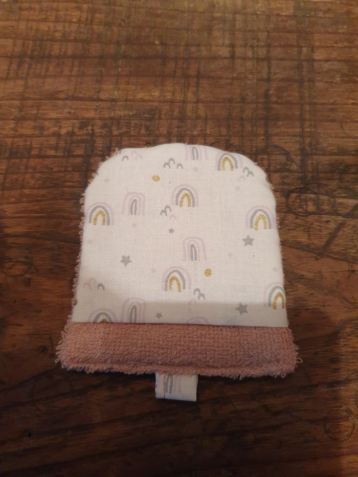 Débarbouillettes arc en ciel rose