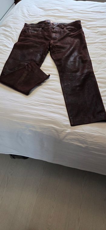 Jean cuir marron T.50