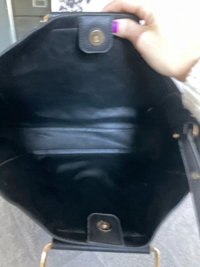Sac noir anse doré - Très bon état - photo numéro 7