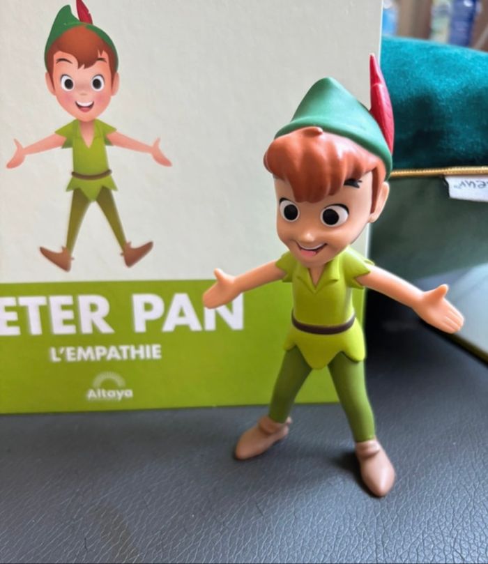 Figurine + Livre Peter Pan n 28 Mes Premiers Amis Disney Altaya - photo numéro 2