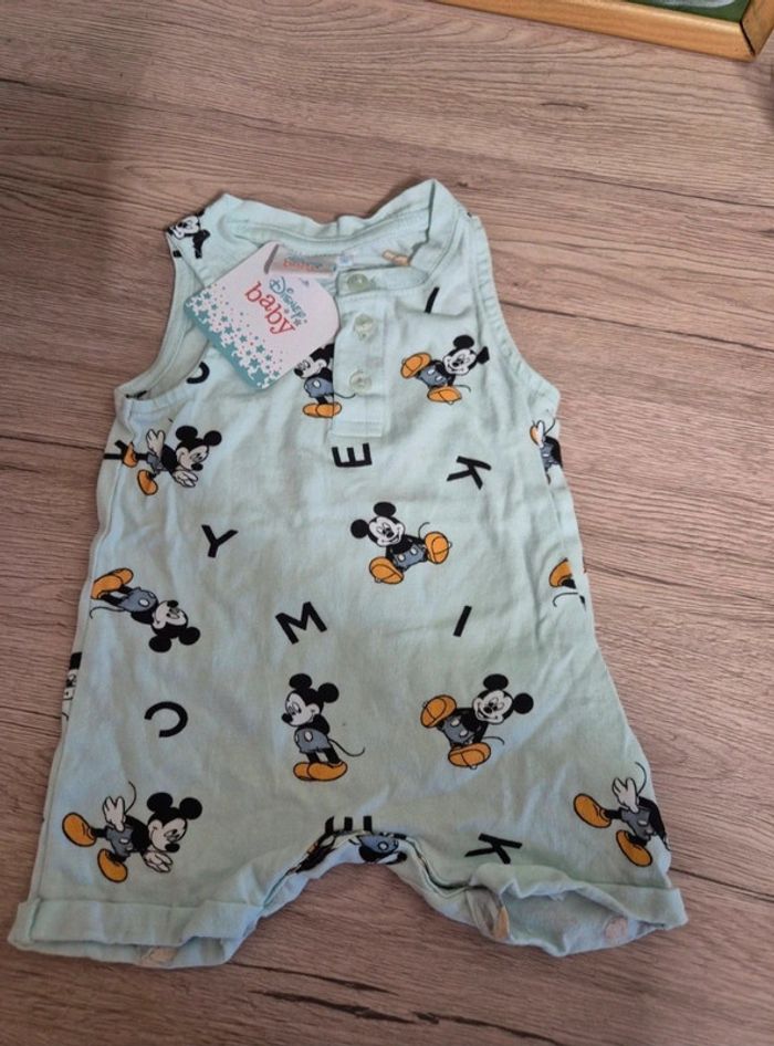 Salopette Disney taille 1 mois - photo numéro 4