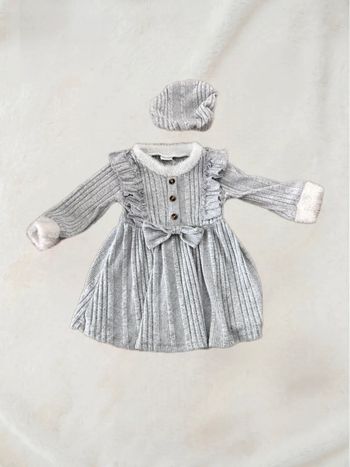 🌺Superbe robe en maille avec bonnet🌺
