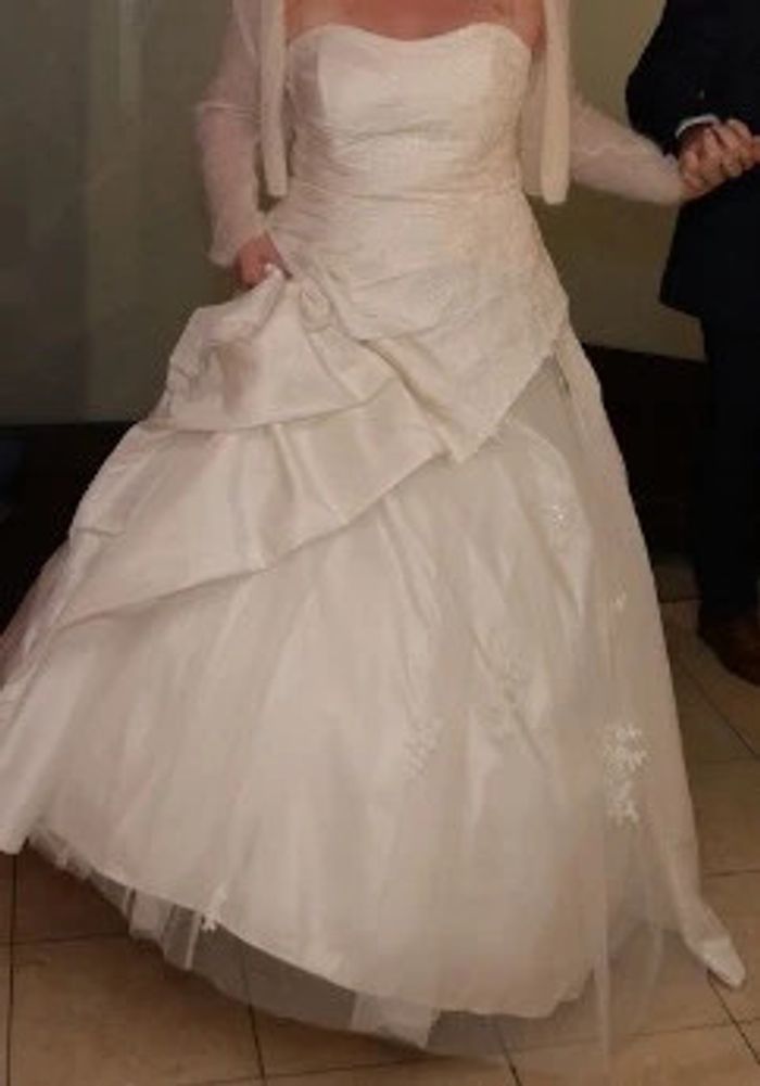 Robe de mariée 44/46 Ivoire bustier + Jupon - photo numéro 4
